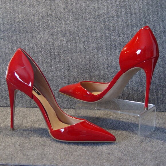 High Heels - Picture 2 of 4